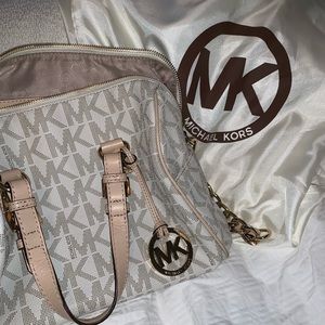 White Michael Kors Bag